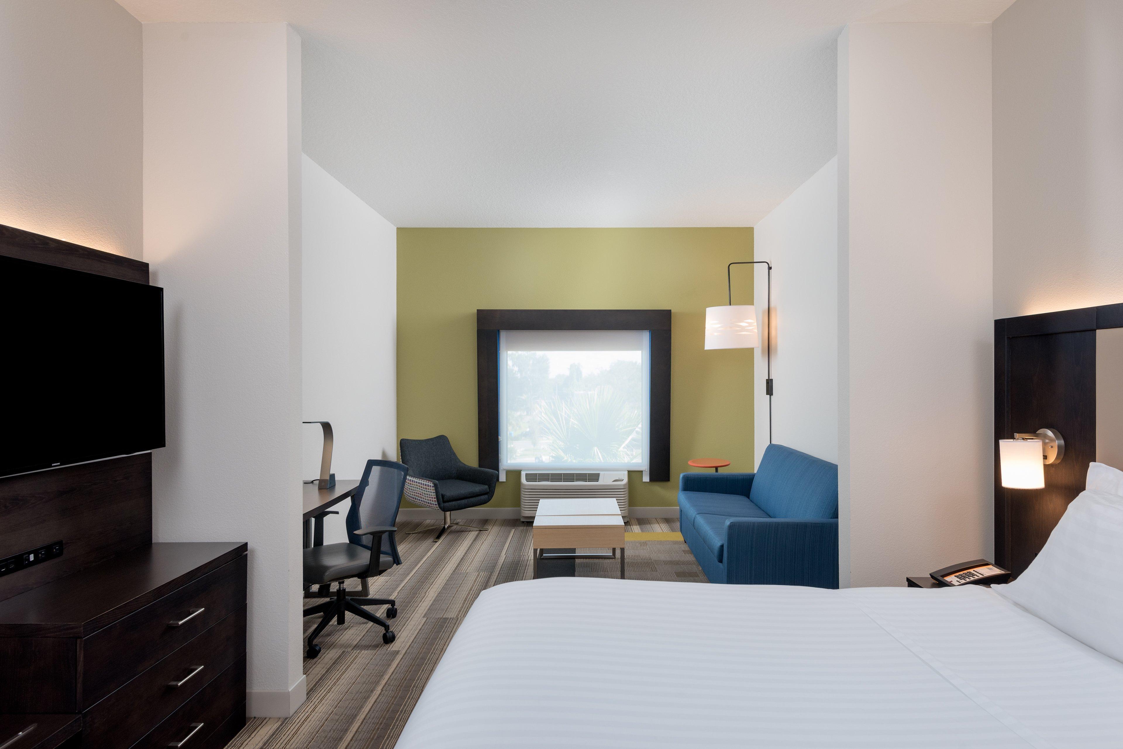 Holiday Inn Express & Suites Lakeland South, An Ihg Hotel Exterior photo
