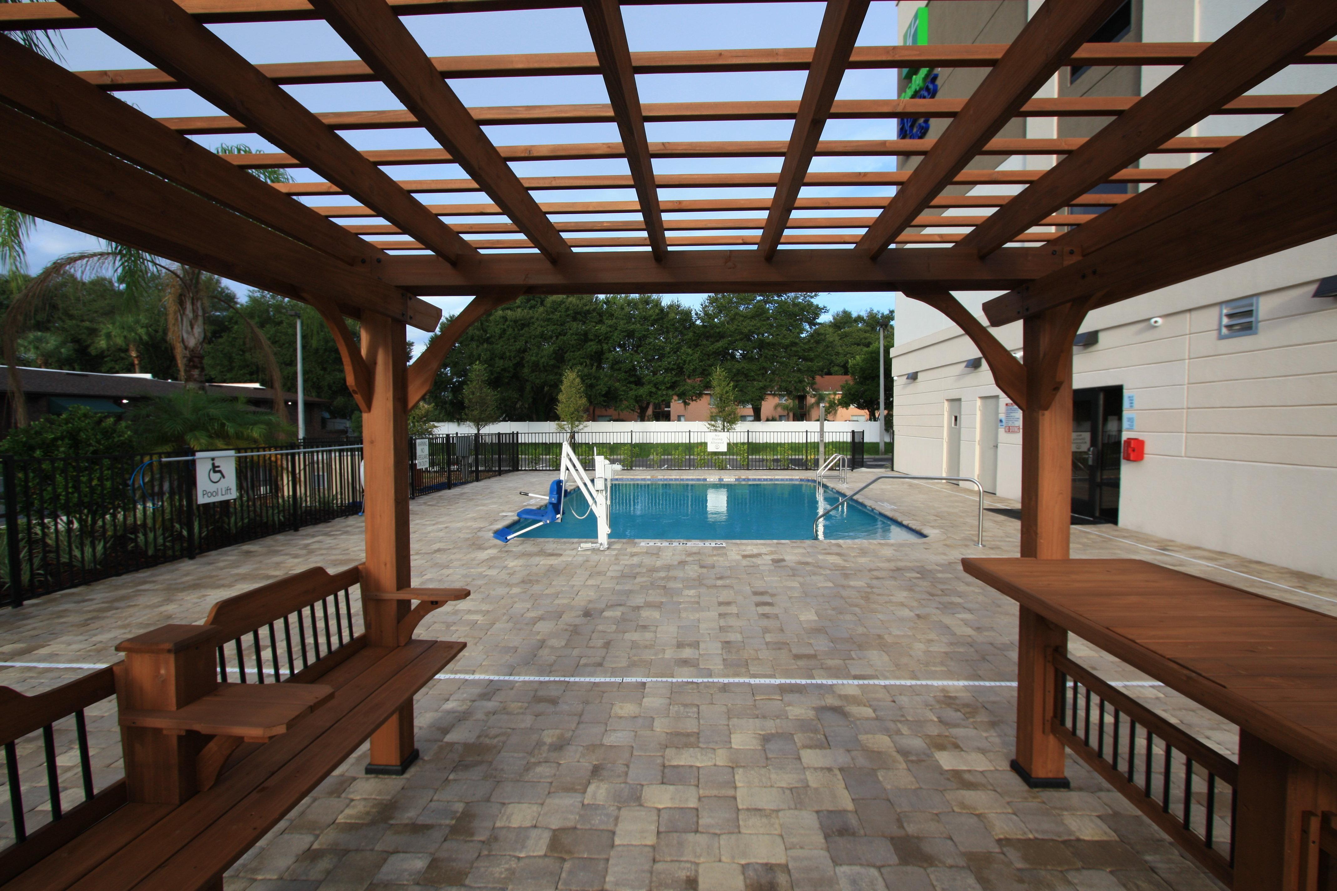 Holiday Inn Express & Suites Lakeland South, An Ihg Hotel Exterior photo