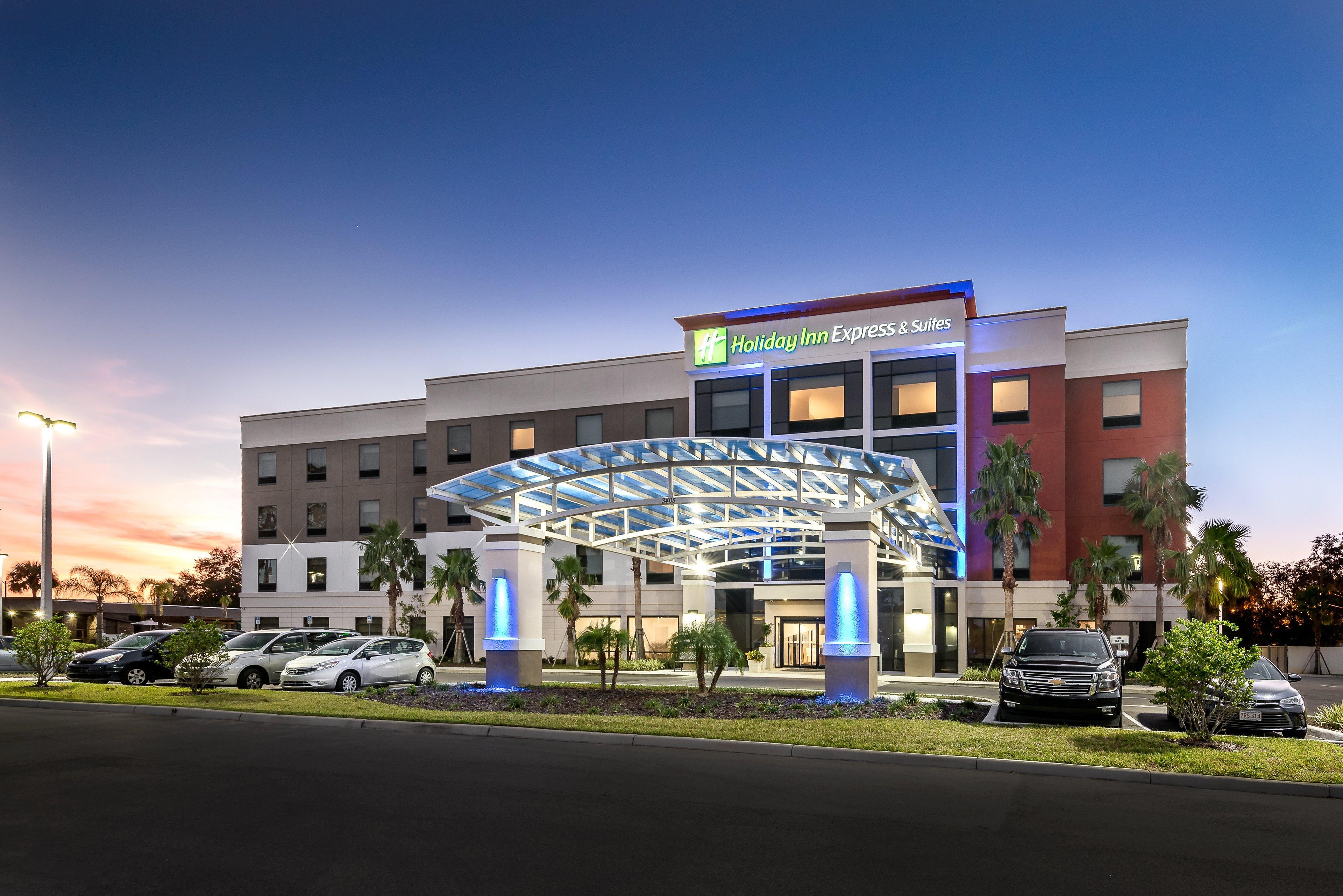 Holiday Inn Express & Suites Lakeland South, An Ihg Hotel Exterior photo