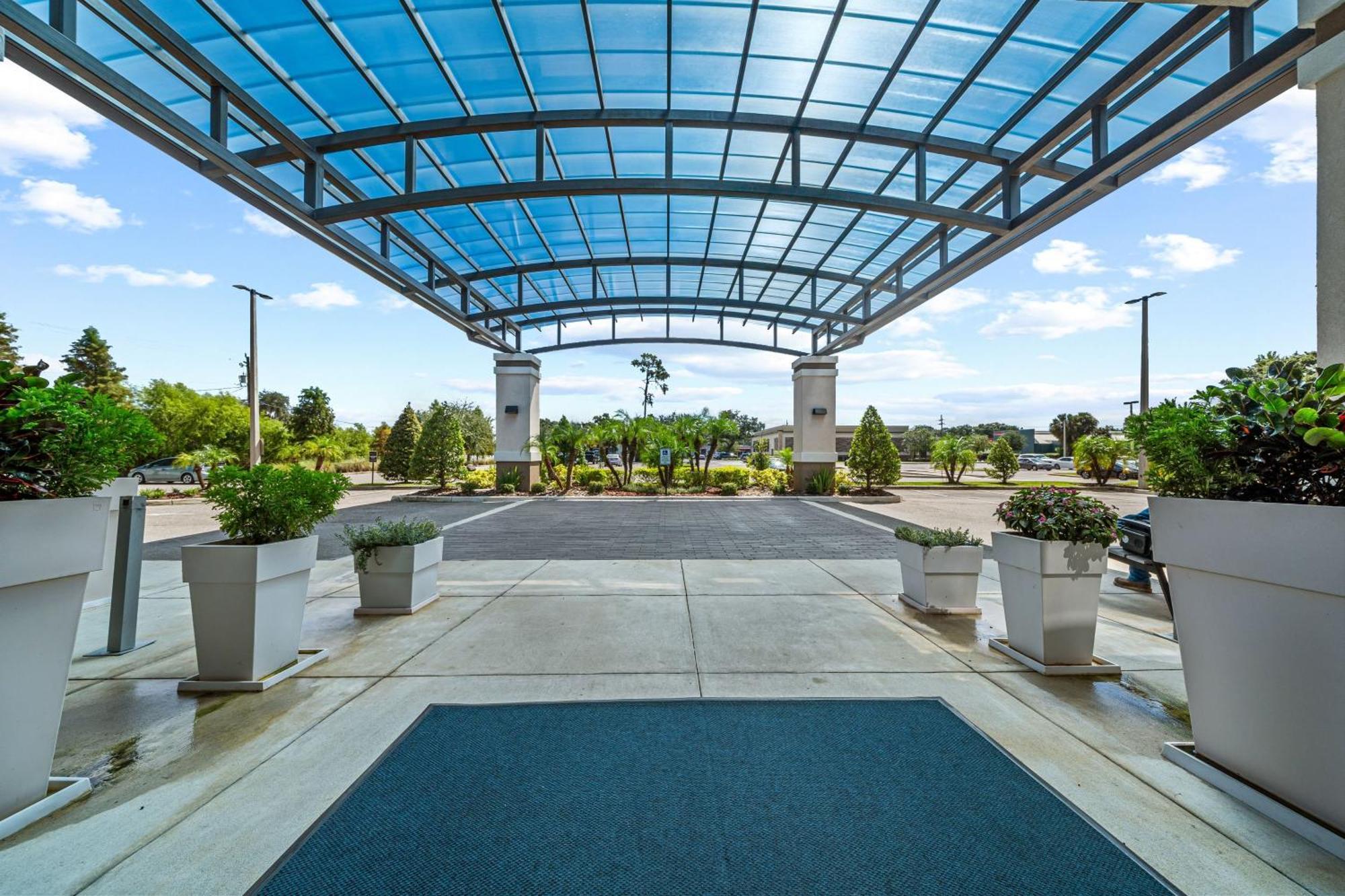 Holiday Inn Express & Suites Lakeland South, An Ihg Hotel Exterior photo